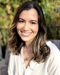 Elise Hernandez's Instagram, Twitter & Facebook