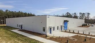 Steelmaster understands the need to construct a warehouse building that is both spacious and durable, but also one that will save you. Steel Buildings Metal Buildings Pre Engineered Building Systems