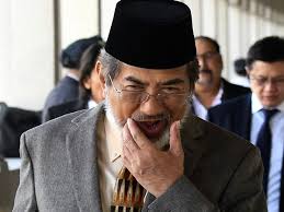 Kenyataan dikeluarkan pejabat musa mengesahkan pemergian mohammed hayssam musa, 34, yang juga adik kepada ahli parlimen sipitang yamani hafez musa. The Rocket