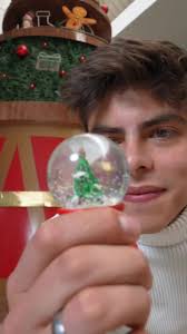 Vive la #NavidadOn este 19 de noviembre con la encendida de nuestro árbol.  🎄💕 #ElRecreo #elpreferidodelsur #surdequito