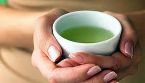 Dengan minum teh hijau, kita bisa menyingkirkan beragam penyakit sekaligus membuat kita merasa kembali segar. Manfaat Teh Hijau Untuk Diet Di Mana Rahasianya Gaya Tempo Co