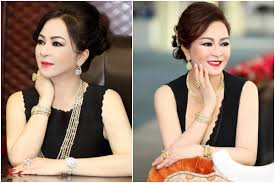 Vợ ông huỳnh uy dũng là nguyễn phương hằng (hằng canada). PhÆ°Æ¡ng Háº±ng Vá»£ Cá»§a Ä'áº¡i Gia DÅ©ng Lo Voi á»Ÿ Tuá»•i 50 Giau Co Cáº£ Tiá»n Tai Láº«n Nhan Sáº¯c Ä'áº¹p365