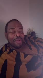 @kandiburuss I genuinely am trying to understand what it is!! #kandiburruss