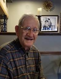 Stanley Mott's Instagram, Twitter & Facebook