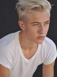 Men S Youth Haircut Fashion Trends And Illustrative Examples From 2018 Examples Fashion Haircut I Platinum Blonde Hair Men White Hair Men Men Blonde Hair