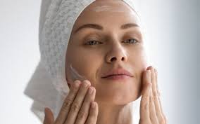 Các bước skincare đúng cách với các hoạt chất