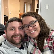 35 years old Single, Immigrant here for 1 1/2 year Gross Annually of 100 k  🚗 620 a month Mazda CX5 2024 ( when i took the car i have no credit