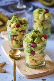 Verrines De Noel Aux Crevettes Avocat Et Kiwi Recette Verrine Noel Recettes De Cuisine Recettes D Amuse Gueules