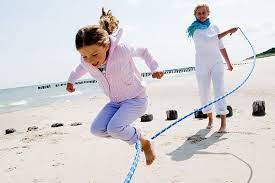 12 Beach Games To Have Fun In The Sun With The Whole Family In 2021 Fun Beach Games Beach Games Beach Fun