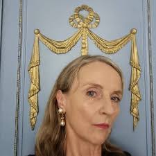 Kim Kimbro's Instagram, Twitter & Facebook