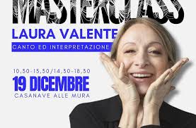 La mamma di Angelina Mango a Tuscania per una masterclass di canto