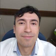 Dr. Fausto Renato Robles Cuarenta Médico general,