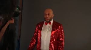 Soluğu bakkalda alan kireçburbu çakalları ne kadar şanssız olduklarıdan bahsederler. Leyla Ile Mecnun Un Yeni Sezon Cekimlerinden Video Yayinlandi
