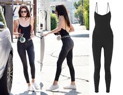 95 後模特兒們正流行泳衣外著，你敢試嗎？