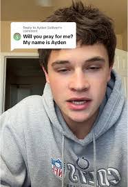 Deon Sullivan's Instagram, Twitter & Facebook