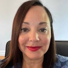 Dana Mitchell's Instagram, Twitter & Facebook