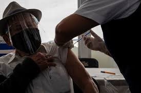 Los adultos de 60 años y más que deseen recibir la vacuna contra el nuevo coronavirus deben seguir estos 10 pasos Covid 19 El Estado De Mexico Avanza A Semaforo Amarillo Y Apunta A La Vacunacion De Los Maestros El Pais Mexico