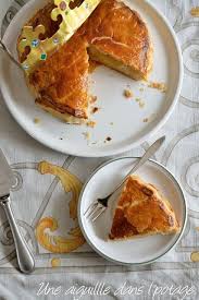 Une Aiguille Dans L Potage Galette Des Rois A La Creme D Amandes Ou Pithivier Galette Des Rois Recette Macaron Galette