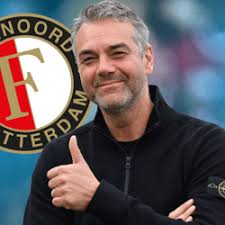 Robin Veldman tekent als nieuwe hoofdtrainer van sc Heerenveen