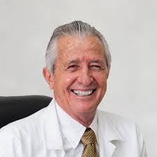 Dr. Roberto Rodríguez Nava