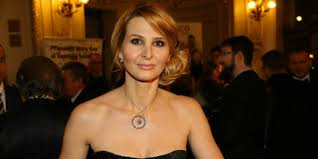 Ivana gottová s knihou karla gotta má cesta za štěstím. Ivana Gottova Sa Dala Dokopy S Televiznou Hviezdou Toto Prichystali Pre Fanusikov Ereport Sk