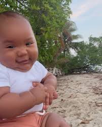 Conociendo la arena, la playa y la piscina 🌊🏝️☀️