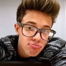 Cameron dallas has built his career around sharing his life with his fans on youtube, so when it in a youtube video posted monday, dallas, with help from his mom and sister, shaved his famous long. Cameron Dallas Fanboy Fanboy Dallas Twitter