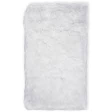 Nicole Miller 30 X 47 Aspen Faux Fur Rug 30 Liked On Polyvore Featuring Home Rugs White Nicole Mi White Faux Fur Rug Clothes Design Faux Fur Area Rug