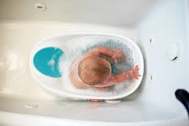 Position the gears side by side and pour over water to watch them spin. Boon Soak Making Bath Time Fun Safe Product Reviews Lifestyle And Clean Living