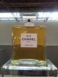 In this chapter, the cast and crew travel from fiji to montauk to. Chanel N 5 Grosse Bouteille Vide 59 Remise Www Muminlerotomotiv Com Tr