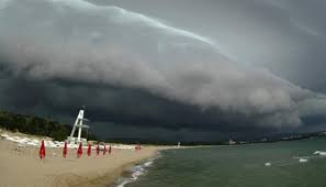 Aprilie mai iunie iulie august septembrie octombrie noiembrie decembrie. Vremea La Mare In Iulie Vor Fi Fenomene Extreme