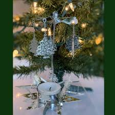Amazon Com Banberry Designs Christmas Candle Candle Spinner With Laser Cut Xmas Tree Charms 1 Smokeless Tealight Candle Included Rotating Candle Spinners Home Kitchen