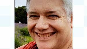 Stephen Hendren's Instagram, Twitter & Facebook