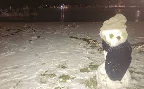 En el cerro catedral, solo hay 10 centímetros de nieve acumulada en la cumbre. R5uvtexcpeb7dm