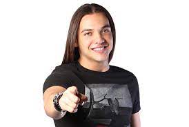 Check spelling or type a new query. Wesley Safadao Esta Sendo Precionado A Cortar O Cabelo