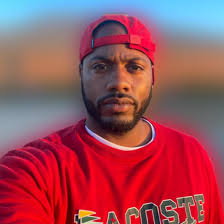 Steelers' QB Russell Wilson is being linked to the Giants in free agency,  per @jfowlerespn. “Wilson has also been connected to the Giants by a few  people this week. He visited with