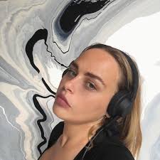 Lani Linne Mitchell (@lanilinne)