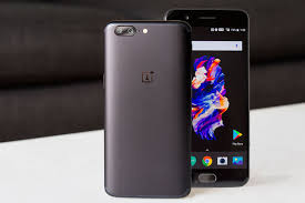 Our test unit (in slate gray) has 64 gb of storage and 6 gb of ram, while the midnight black version has 128. Oneplus 5 Review The Me Too Phone The Verge