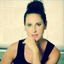 Bobbie Lara (@bobbie_lara)