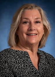 Lindsay Johns's Instagram, Twitter & Facebook