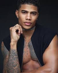 Aaron Gage's Instagram, Twitter & Facebook