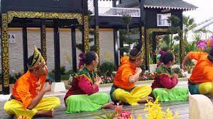 Pengertian kebudayaan kebudayaan berasal dari kata sansekerta buddhayah, yang merupakan bentuk jamak dari kata buddhi yang berarti budi atau akal. Negeri Sembilan Traditional Dance 1 2015 Royal Floria Putrajaya 4k Uhd Youtube