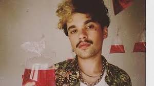 Charles Gavin bate um papo com a cantora Ana Decker