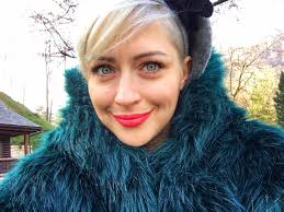 Transportation service in stefanestii de jos. Roxana MagopeÈ Èefa ComunicÄrii De La Fan Courier DupÄ DouÄ DivorÈuri Èi Un Dans Periculos Cu Moartea Mi A Crescut Valoarea Am Èase Bobine De PlatinÄ La MansardÄ Life Ro