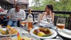 Alpin resort hotel is located in poiana brasov. Hotelul Alpin Cu Restaurantele A Propos Tosca Gatsby Forest Lounge