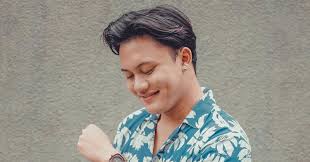 Encuentra tu #lookshasa ideal con envío gratis a tienda o en compras mínimas de $599. Rizky Febian Dan Sasha Azalia Digosipkan Liburan Bareng Netizen Ramai Okezone Celebrity