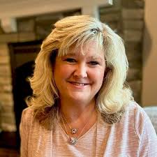 Take the Honey and Run: 1 (A Bee Keeping Mystery) : Marts, Jennie:  Amazon.co.uk: Books