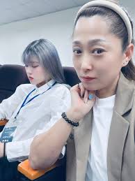 拆穿人多没意思， 心里默默的减分，之后慢慢地疏远，成年人的世界，讨厌一个人没必要翻脸，而是不动声色的淘汰，在心里划清界限，是规则也是礼貌。