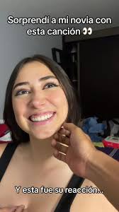 AY ES QUE ELLA 😍! Ya escucharon la nueva canción de @Fénix Ríos?!? ESTÁ  TREMENDA!🔥