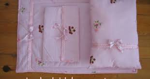 Bebek Icin Hersey Panosundaki Pin